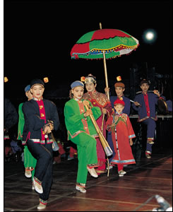 古くから伝わる中国風の踊り