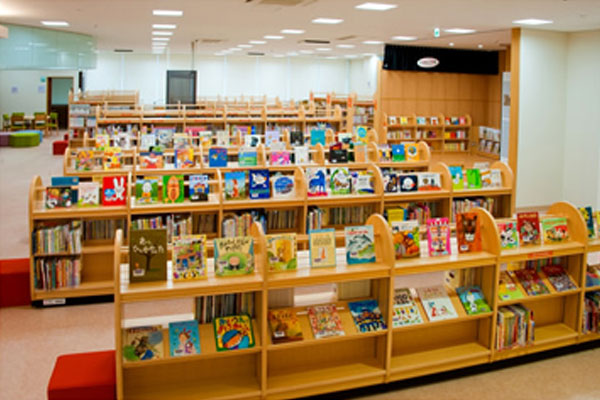 1階児童コーナー